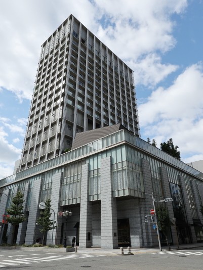25番館外観